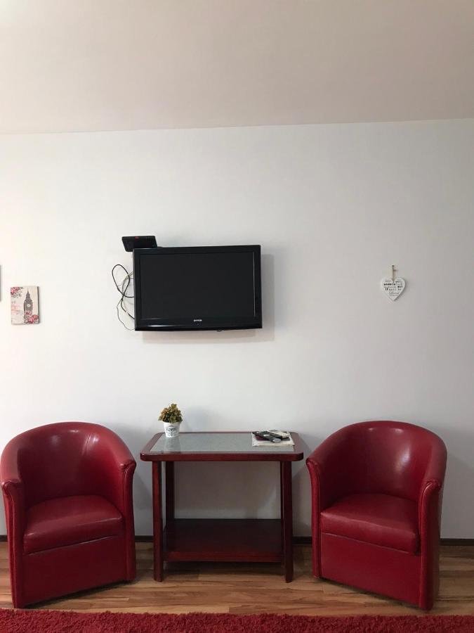 Hotel Tri "O" Topola Esterno foto