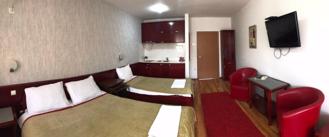 Hotel Tri "O" Topola Esterno foto