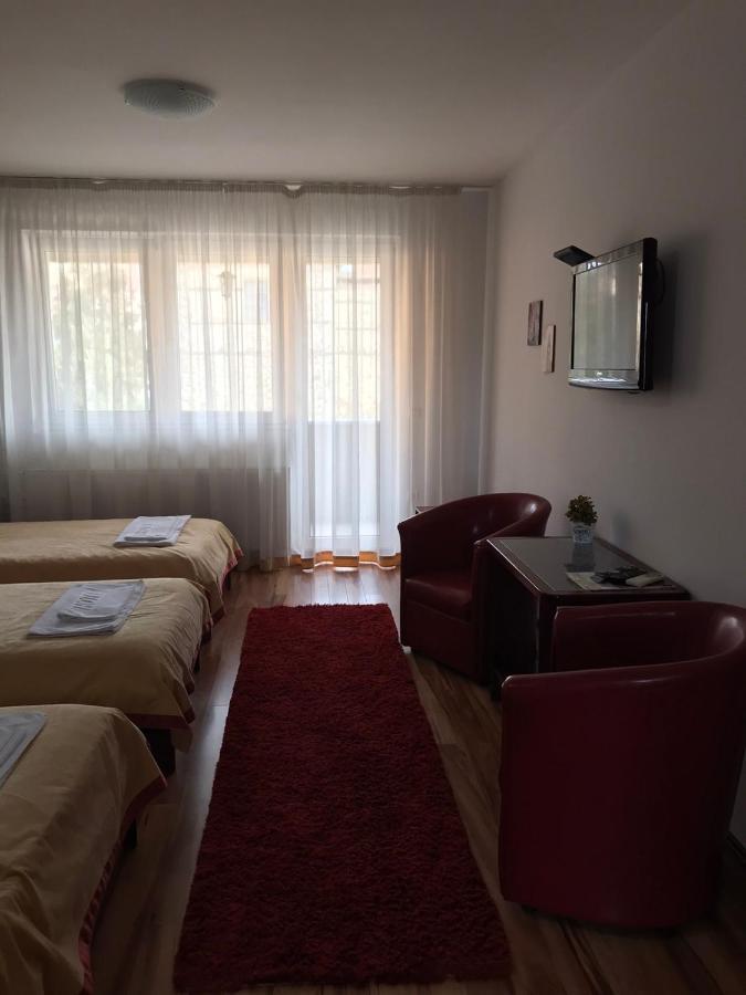 Hotel Tri "O" Topola Esterno foto