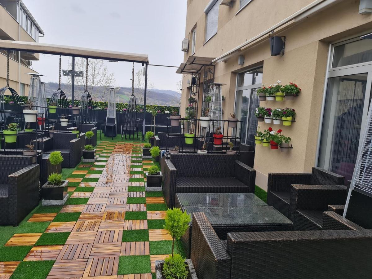 Hotel Tri "O" Topola Esterno foto