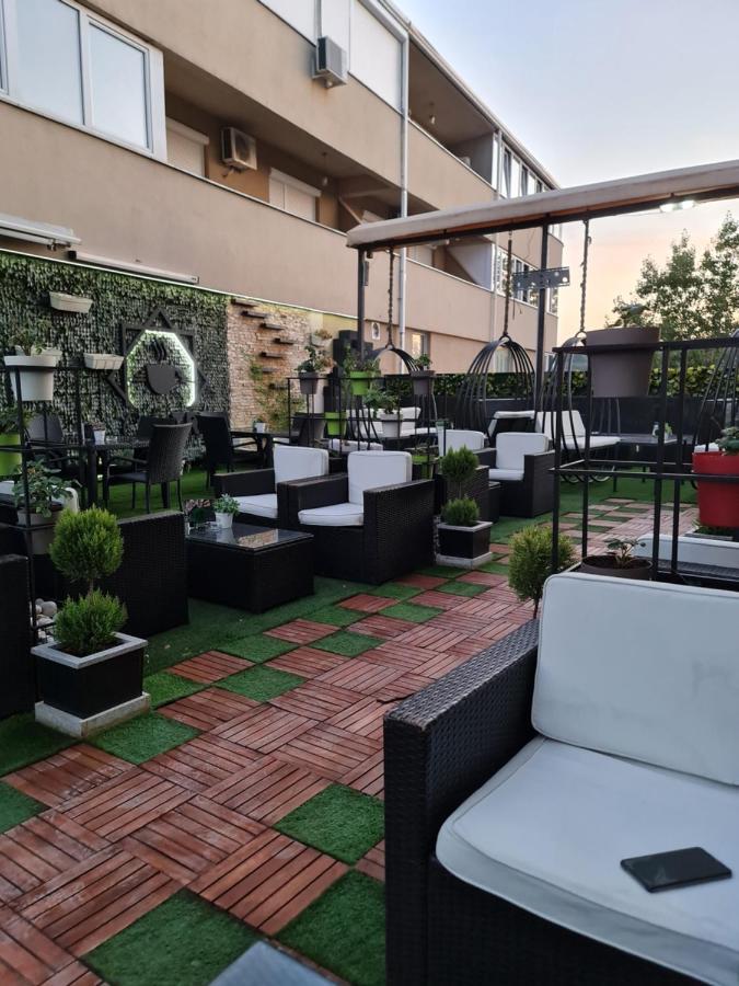 Hotel Tri "O" Topola Esterno foto